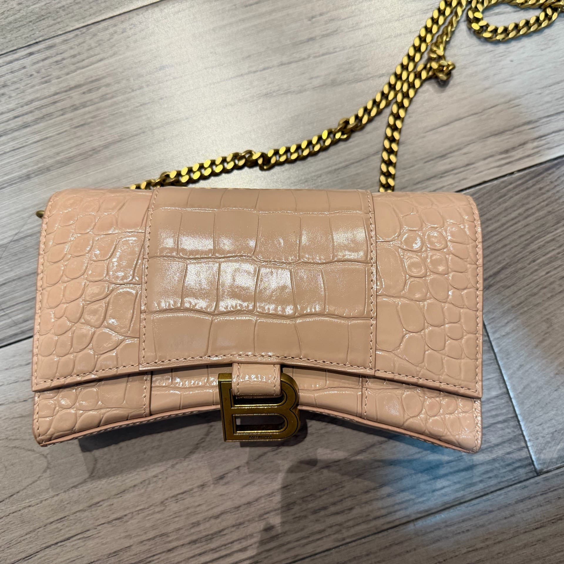 Золотая пряжка Balenciaga woc