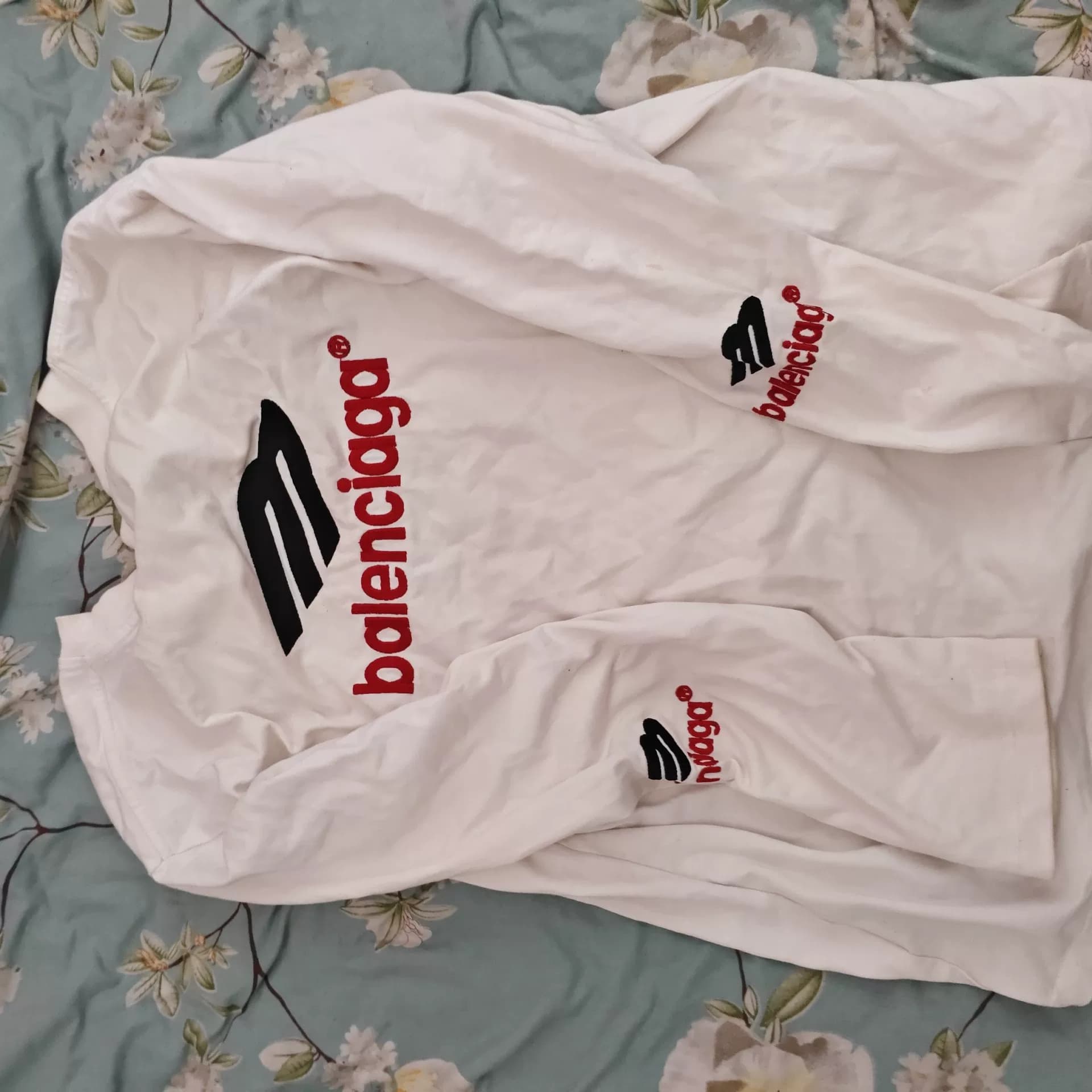 В ассортименте Balenciaga s size есть упаковочные пакеты