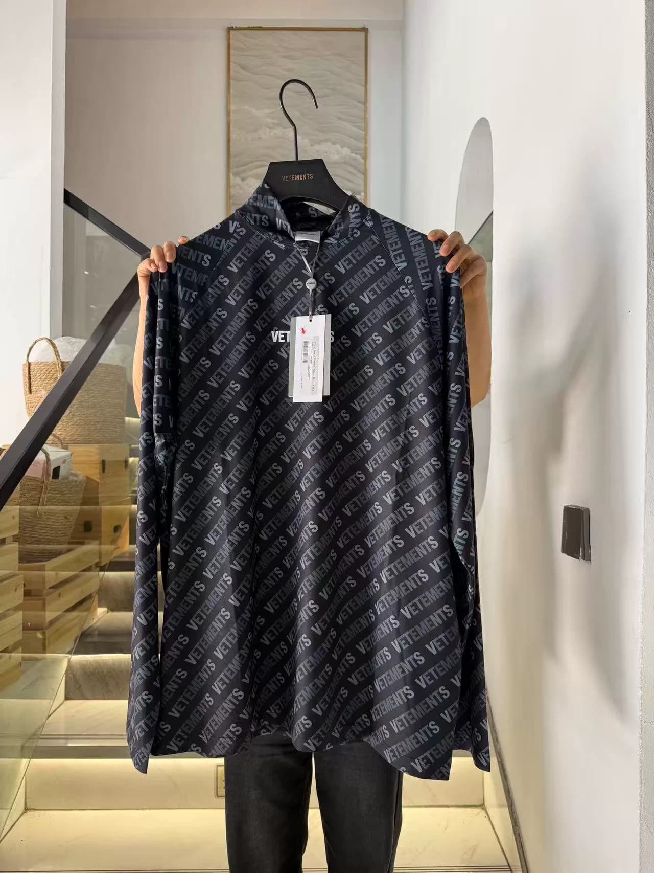 Футболка с логотипом VETEMENTS Witt Meng черного цвета свободного кроя для мужчин и женщин