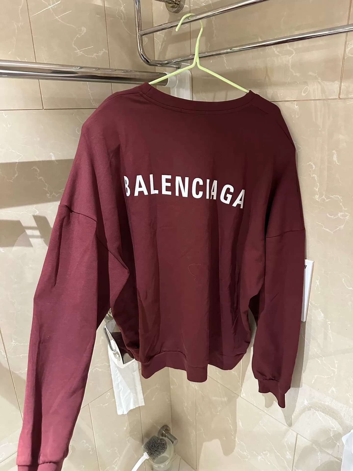 Свободный вариант свитера с крупным логотипом Balenciaga Balenciaga burgundy