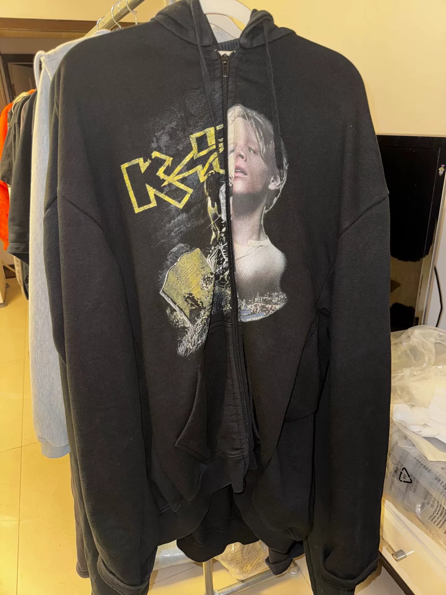 Свитер с капюшоном на молнии Vetements Titanic