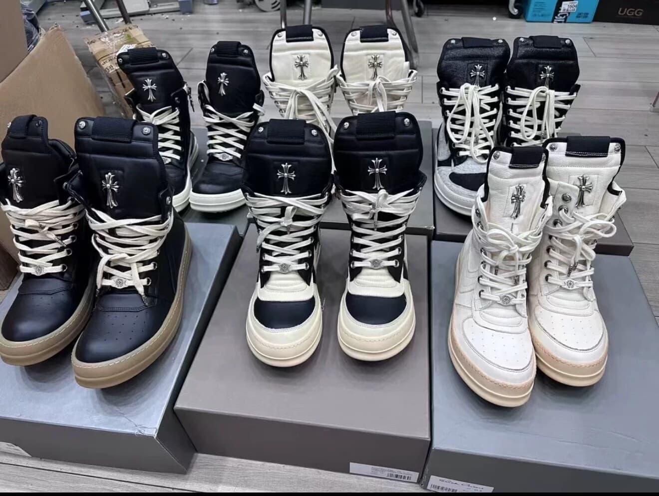 Модель на уровне потолка Rick Owens из коллекции Big Nike первого года выпуска Kroxin Big Nike