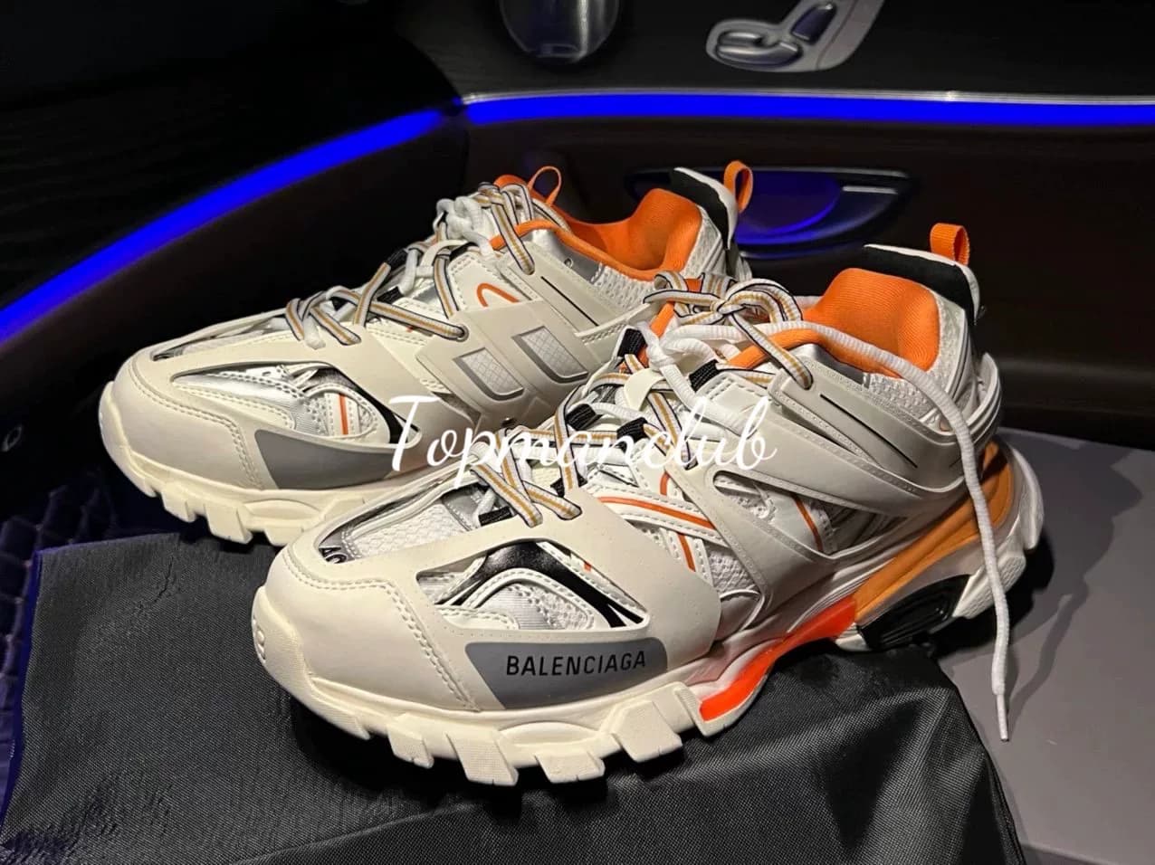 Спот Balenciaga Balenciaga Tra