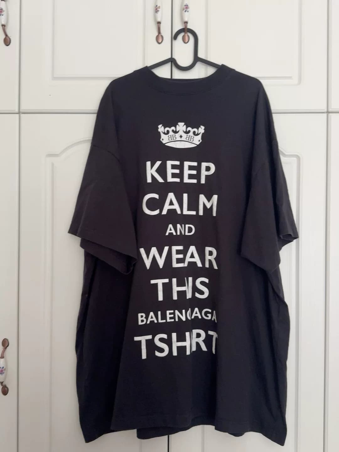 Футболка Balenciaga Keep Calm с коротким рукавом, черная