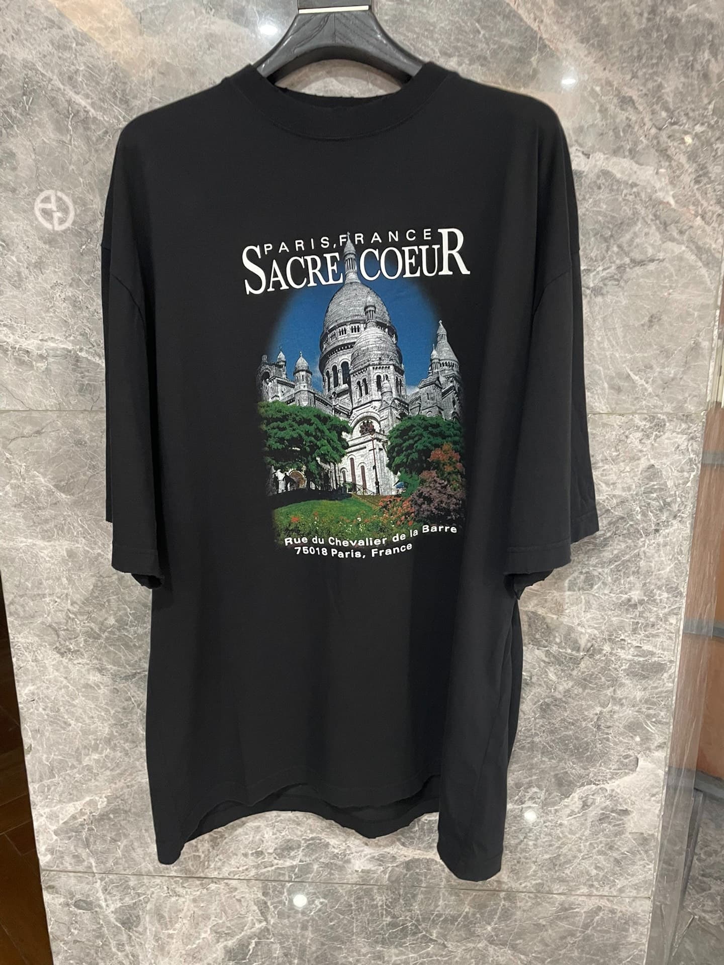 Продается футболка Balenciaga, подлинная, абсолютно новая, размер: S/3, M/2, L/2, L