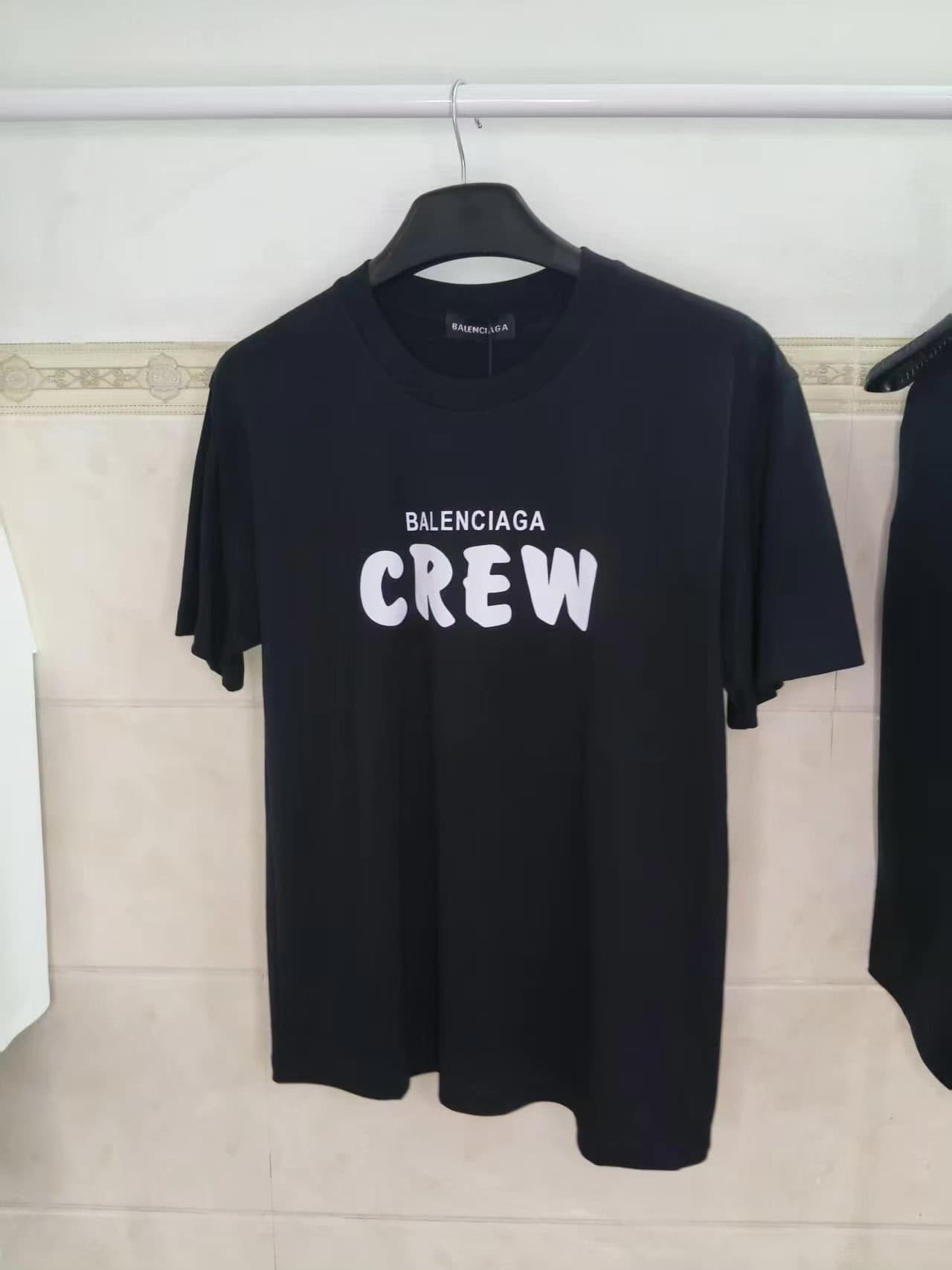 Натуральная хлопчатобумажная ткань Balenciaga из чистого хлопка, удобная в носке, свободная версия, которую могут носить как мужчины, так и женщины.