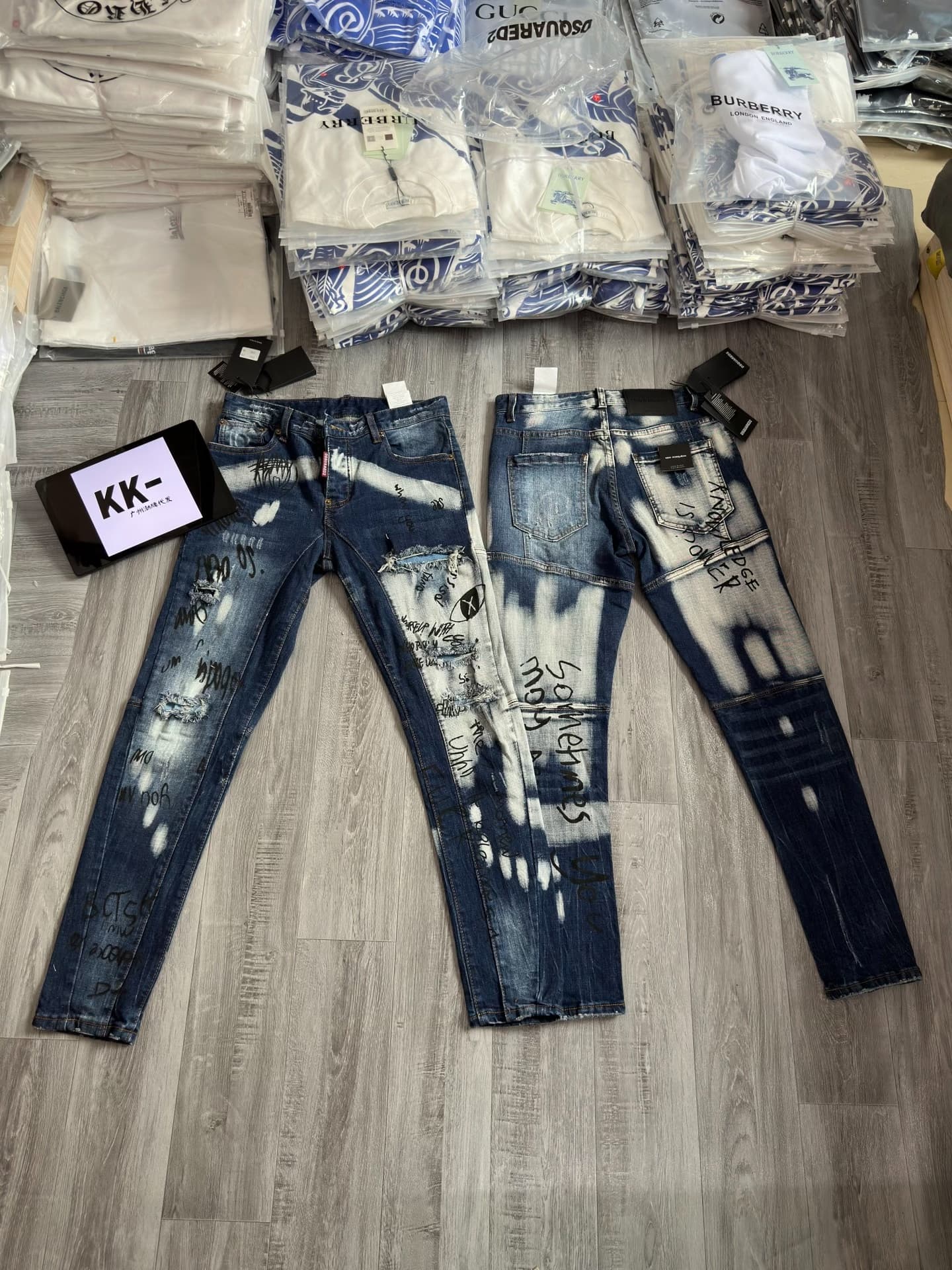 Джинсы DSQUARED2, абсолютно новые, с биркой, три стандарта, полная комплектация, идеальные