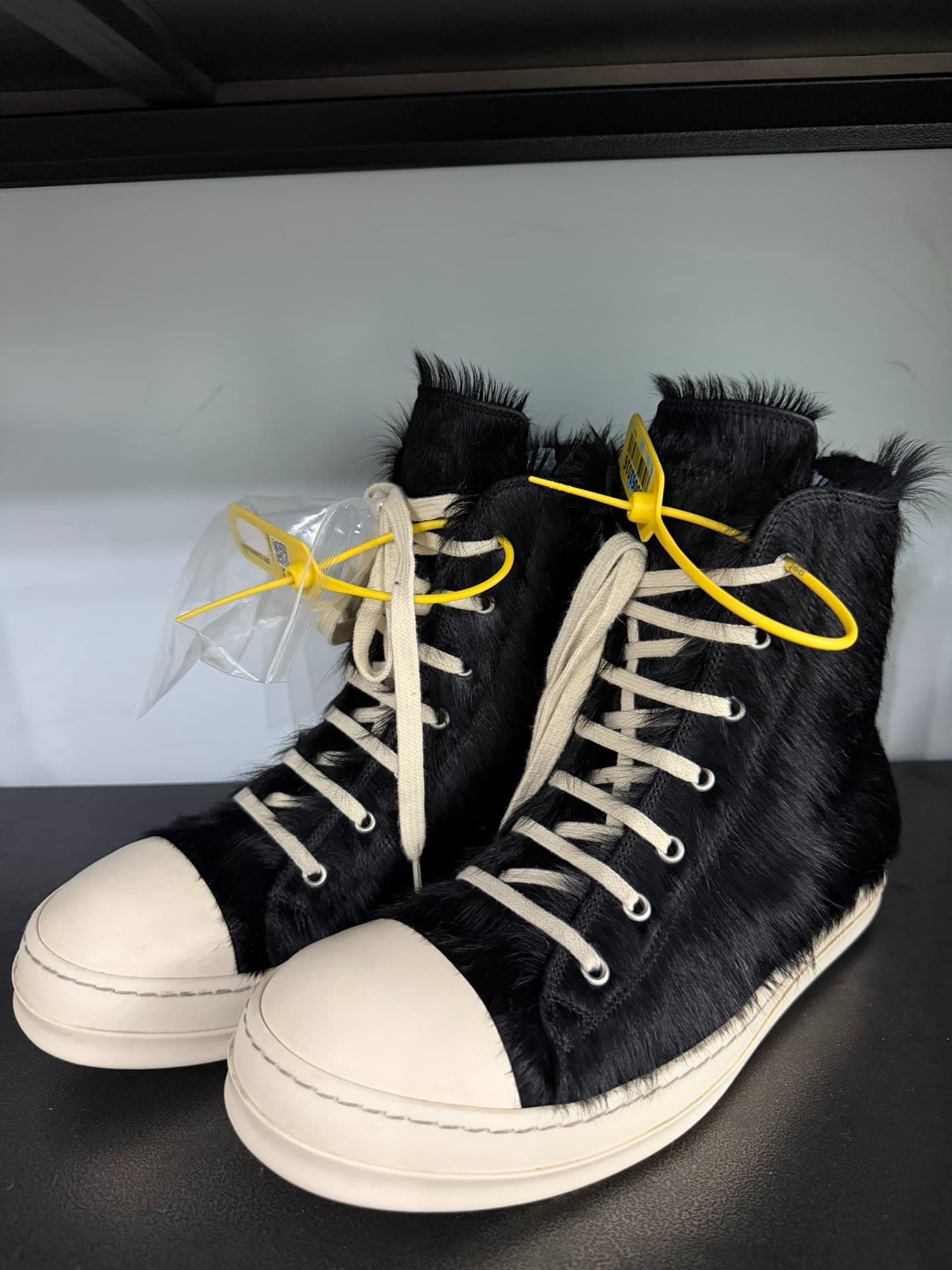 Длинноволосая модель Rick owens main line из конского волоса big converse 42-го размера очень привлекательна
