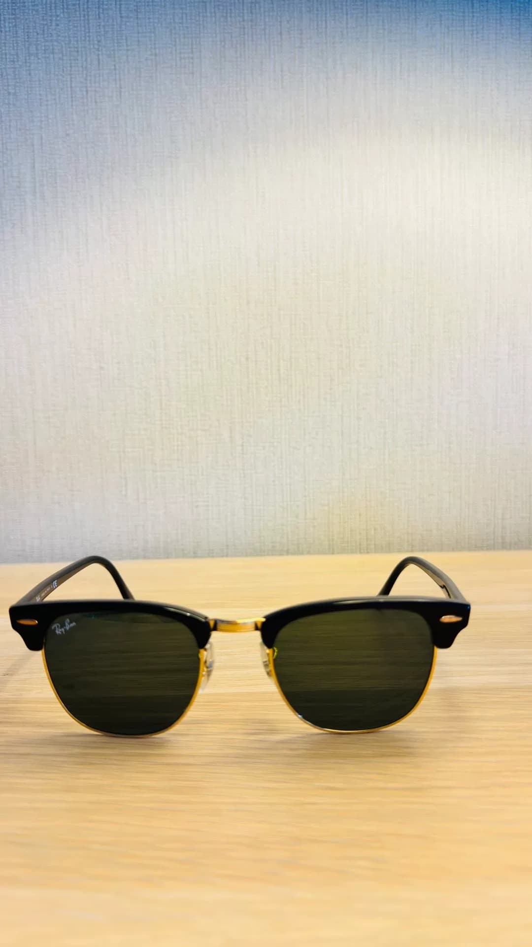 Солнцезащитные очки Ray-Ban, приобретенные в Гонконге, классическая модель Clubmaster, черная полурамка+