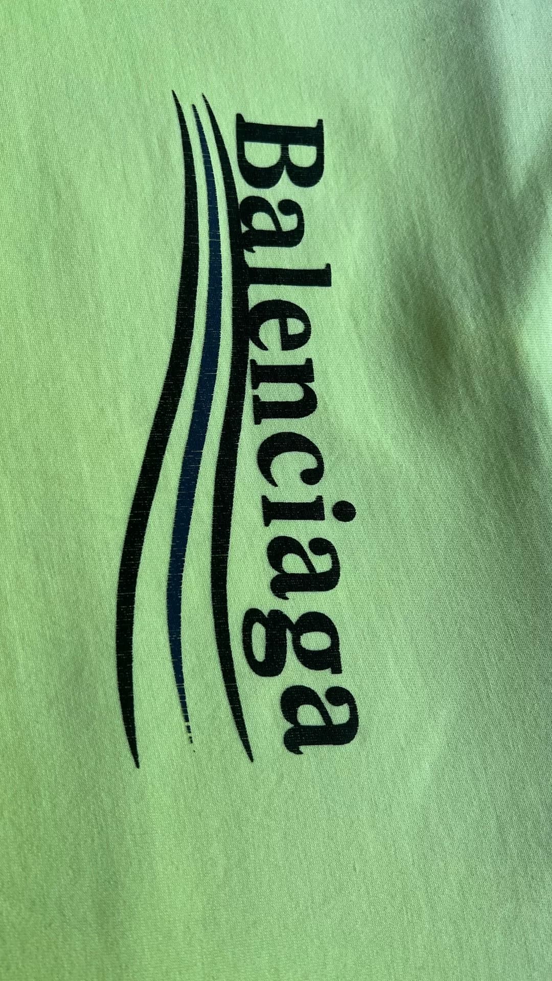 Почти новая футболка Balenciaga Balenciaga флуоресцентного желтого цвета с короткими рукавами, размер S