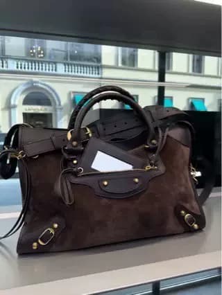 Мотоциклетная сумка Balenciaga Le City среднего размера из коричневой замши и кожи в стиле пэчворк
