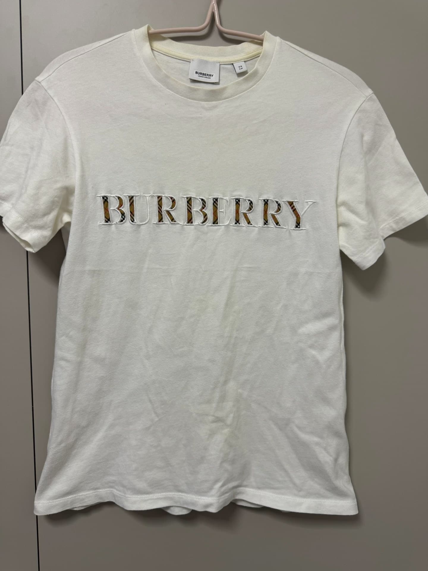 Burberry с коротким рукавом, размер XS, натуральная кожа ~