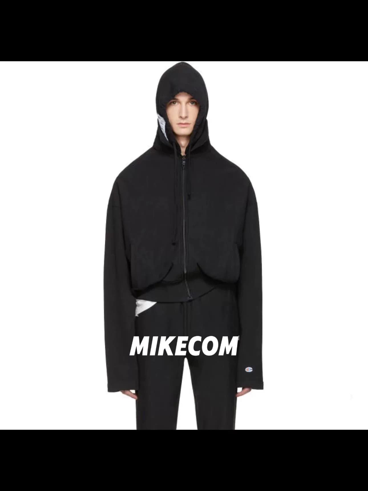 Кобрендовый кардиган-свитер Vetements плотной вязки весом 460 г на квадратный грамм