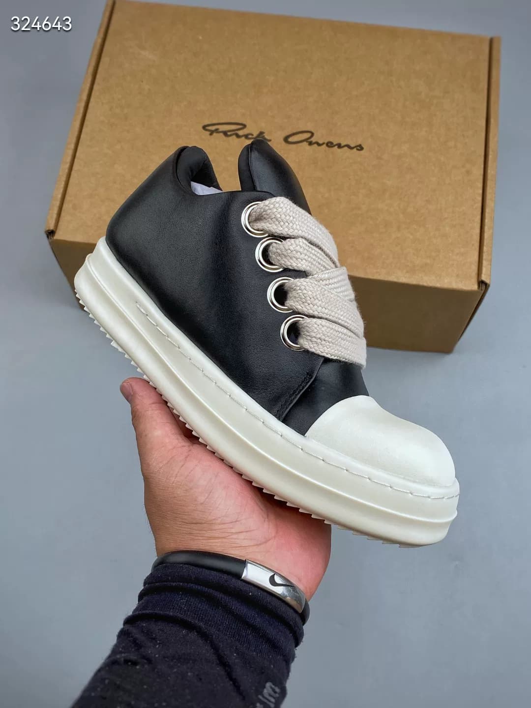 Совершенно новые туфли Rick Owens fat bread, черно-белые в тон, с оригинальной коробкой, не ношенные