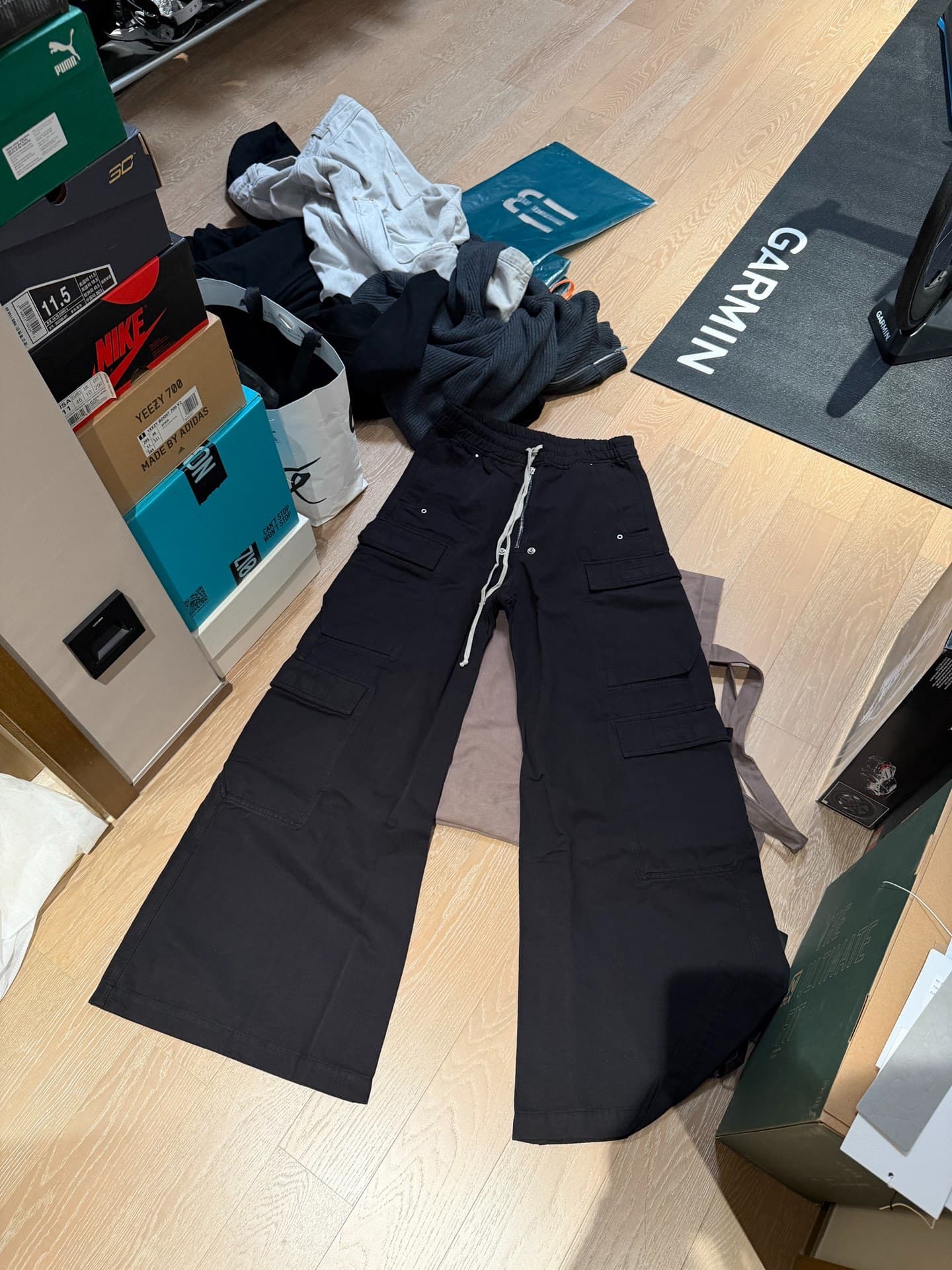 Спортивные брюки rick owens размера s из натуральной кожи, абсолютно новые, с подвеской
