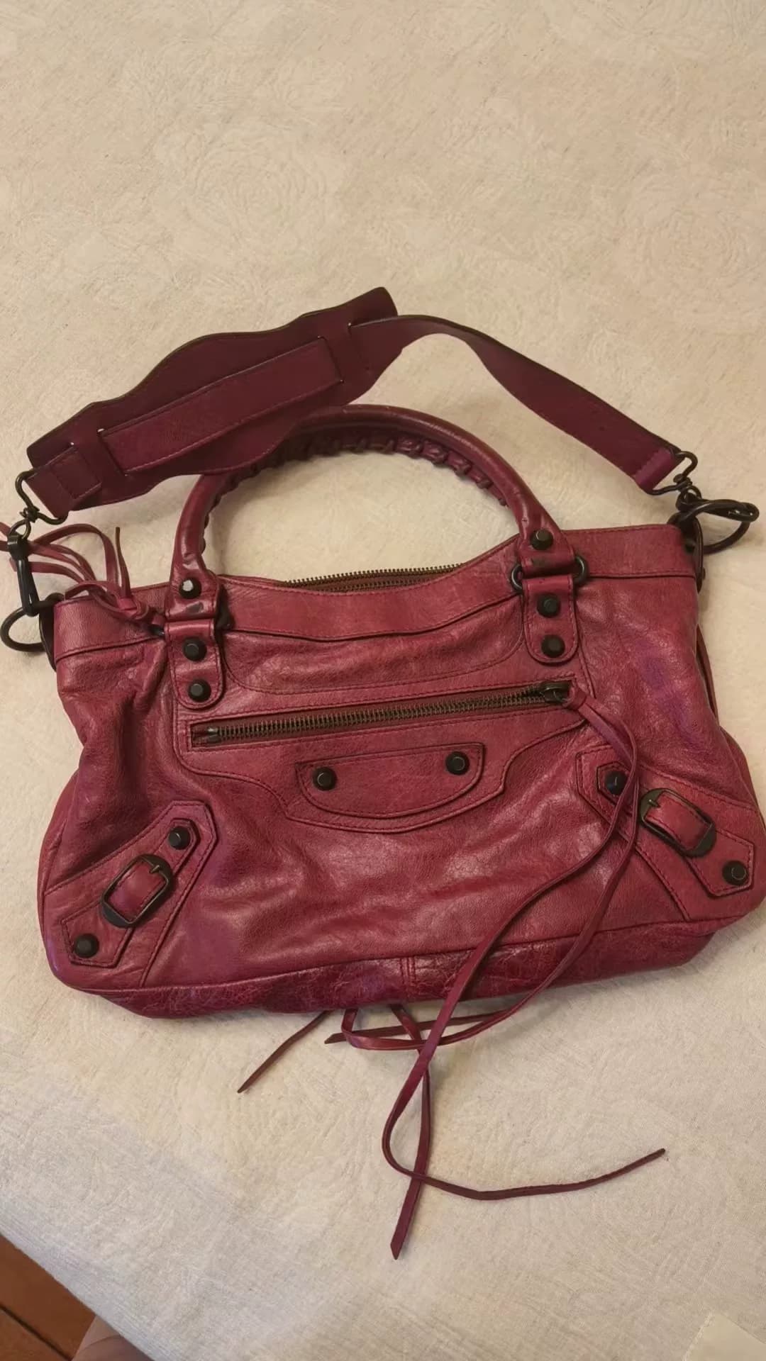 Balenciaga Мотоциклетная сумка Balenciaga Маленькая аутентичная оригинальная сумка