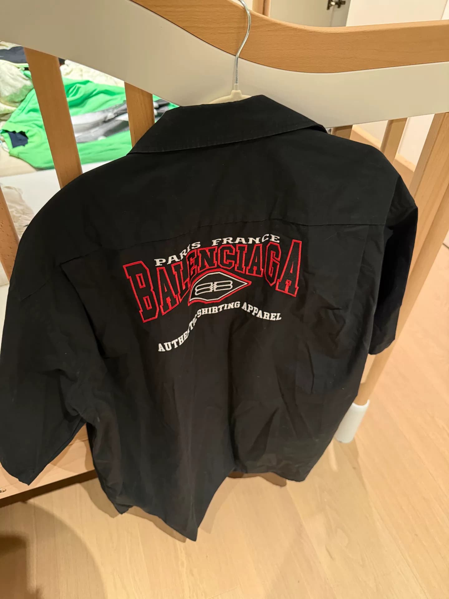 Куртка-рубашка Balenciaga размера m почти новая, просто примерьте ее