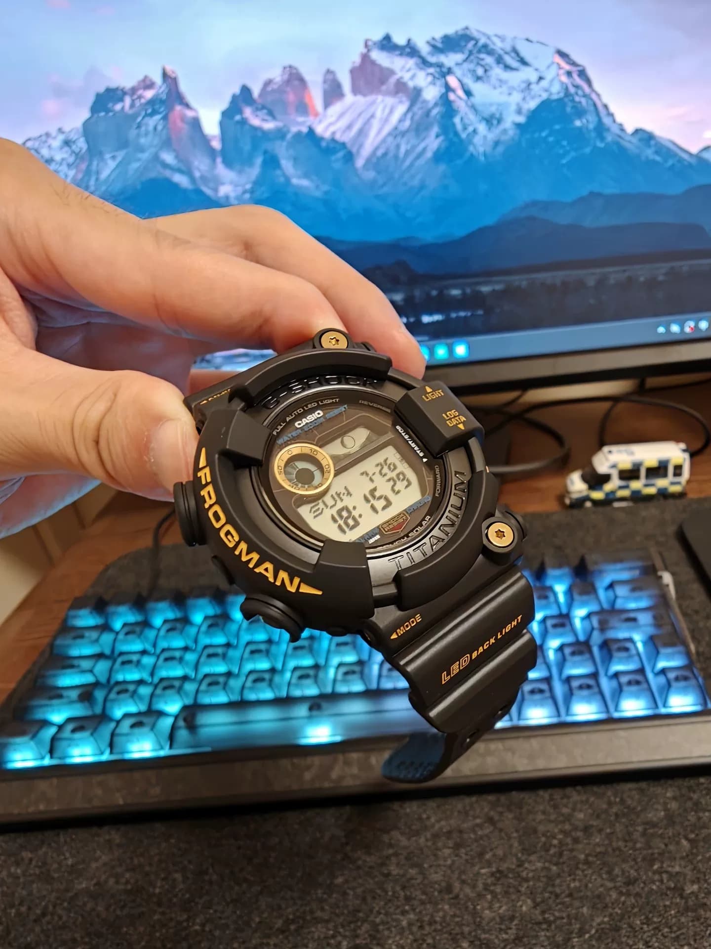 Casio FROGMAN 30-я юбилейная модель GW-8230B-9A