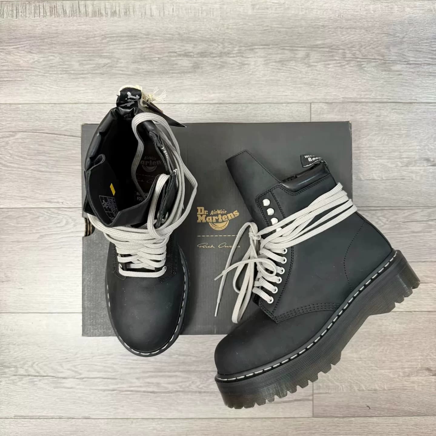 Совершенно новый Rick Owens x Dr.Шарнир Мартенса, модель 1