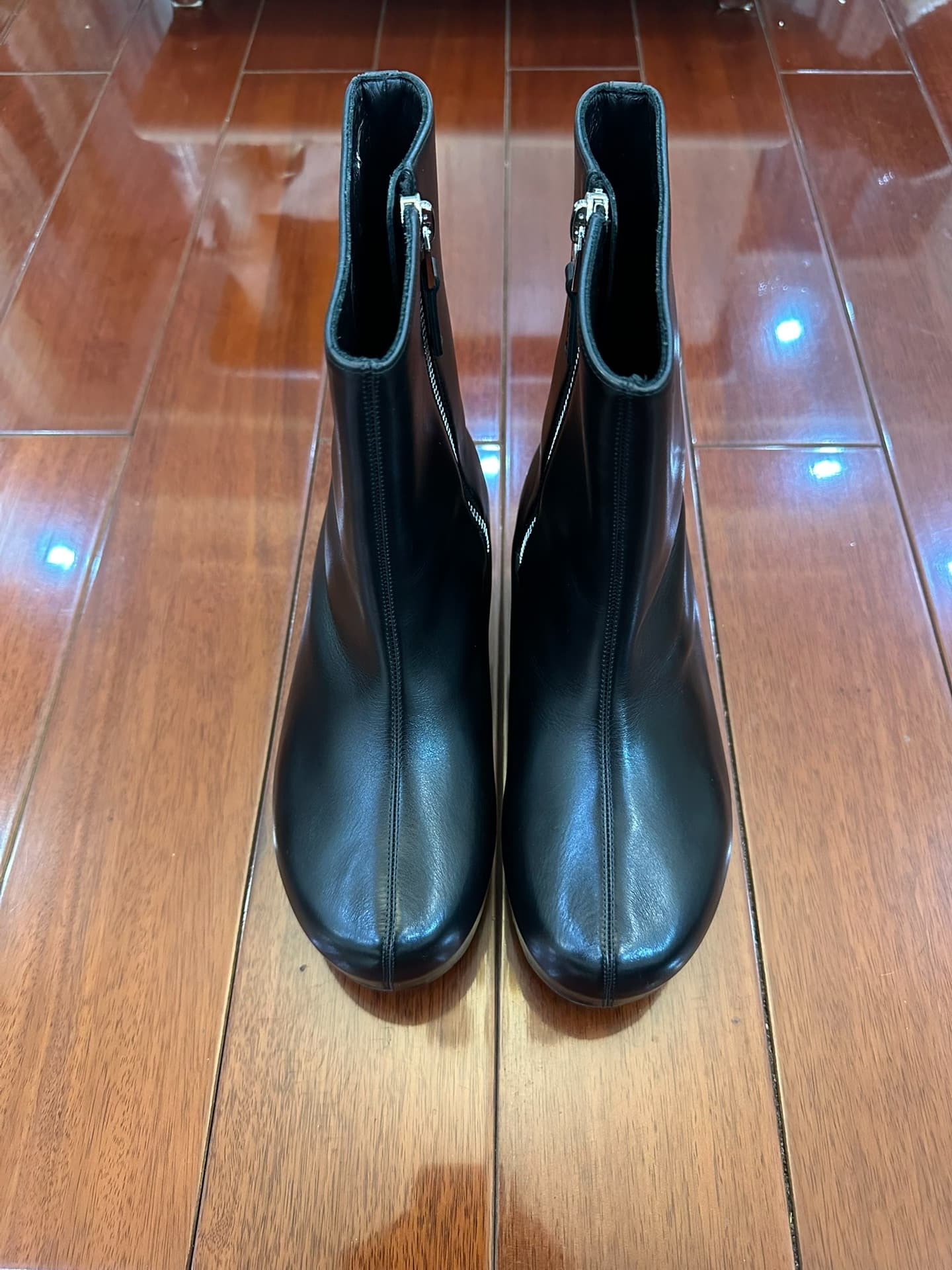 GIVENCHY GIVENCHY 22ss демонстрирует мужские короткие ботинки G CLOG