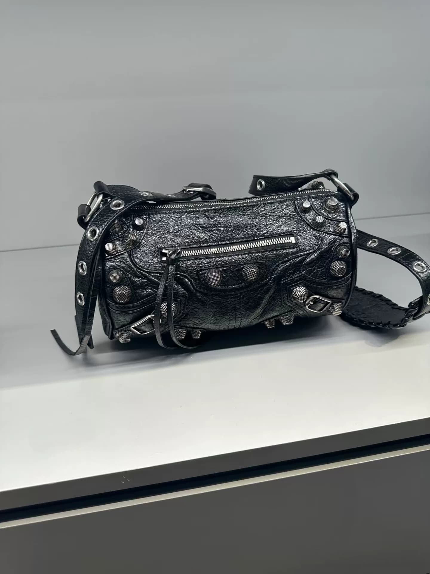 Сумка-баллон Balenciaga Balenciaga Le Cagole для мотоцикла,