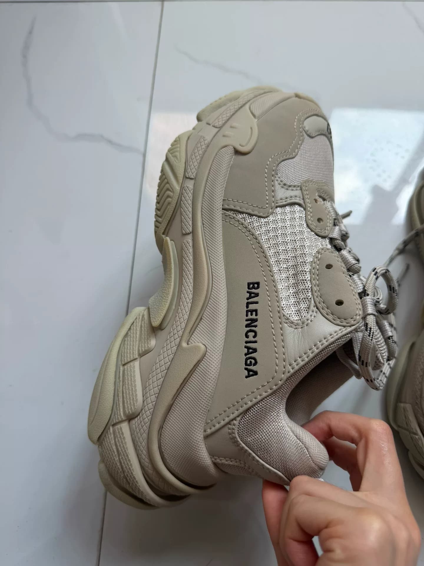 Туфли Balenciaga daddy, тройной размер 37, цвет молочный чай, только что постиранные