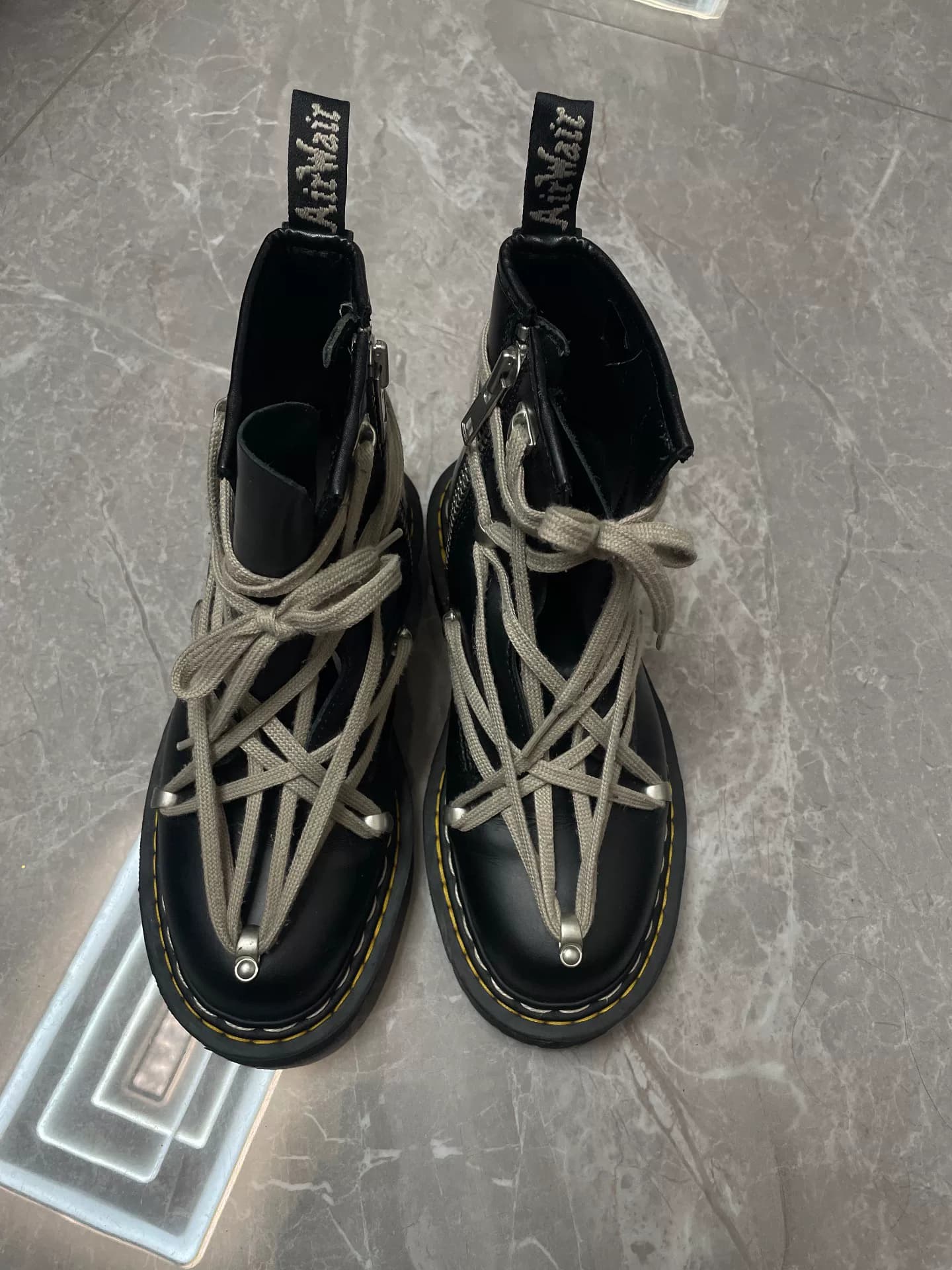 рик Оуэнс×доктор.Мартенс ро суставная пятерка Martens ro