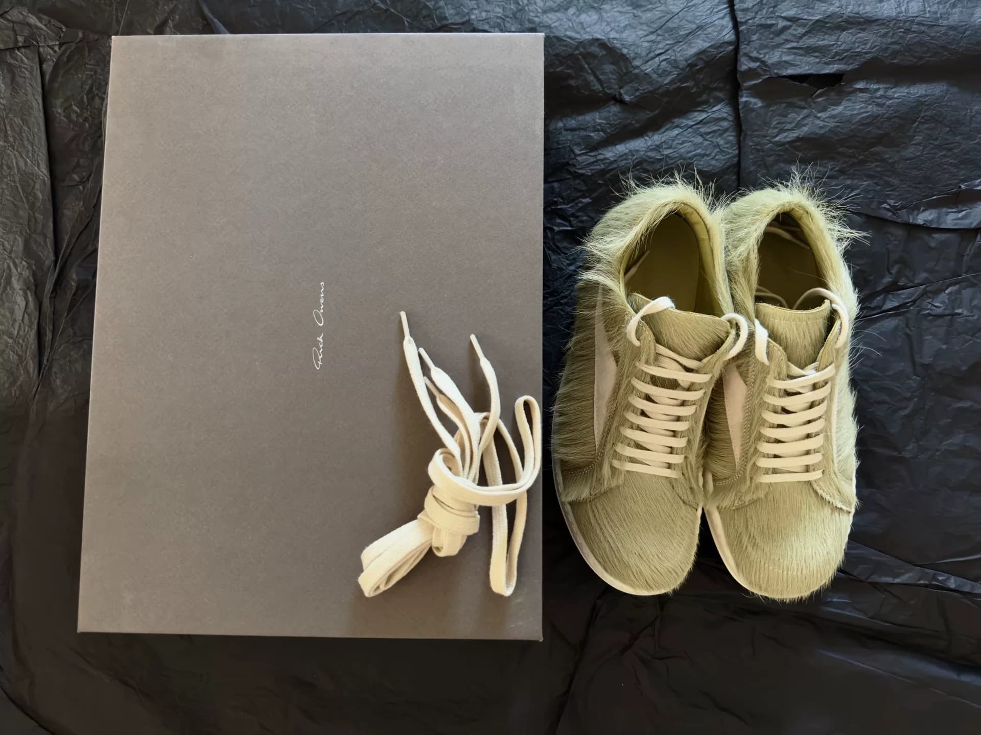 Фургон Rick owens main line 23aw цвета зеленого авокадо, обтянутый кожей из конского волоса