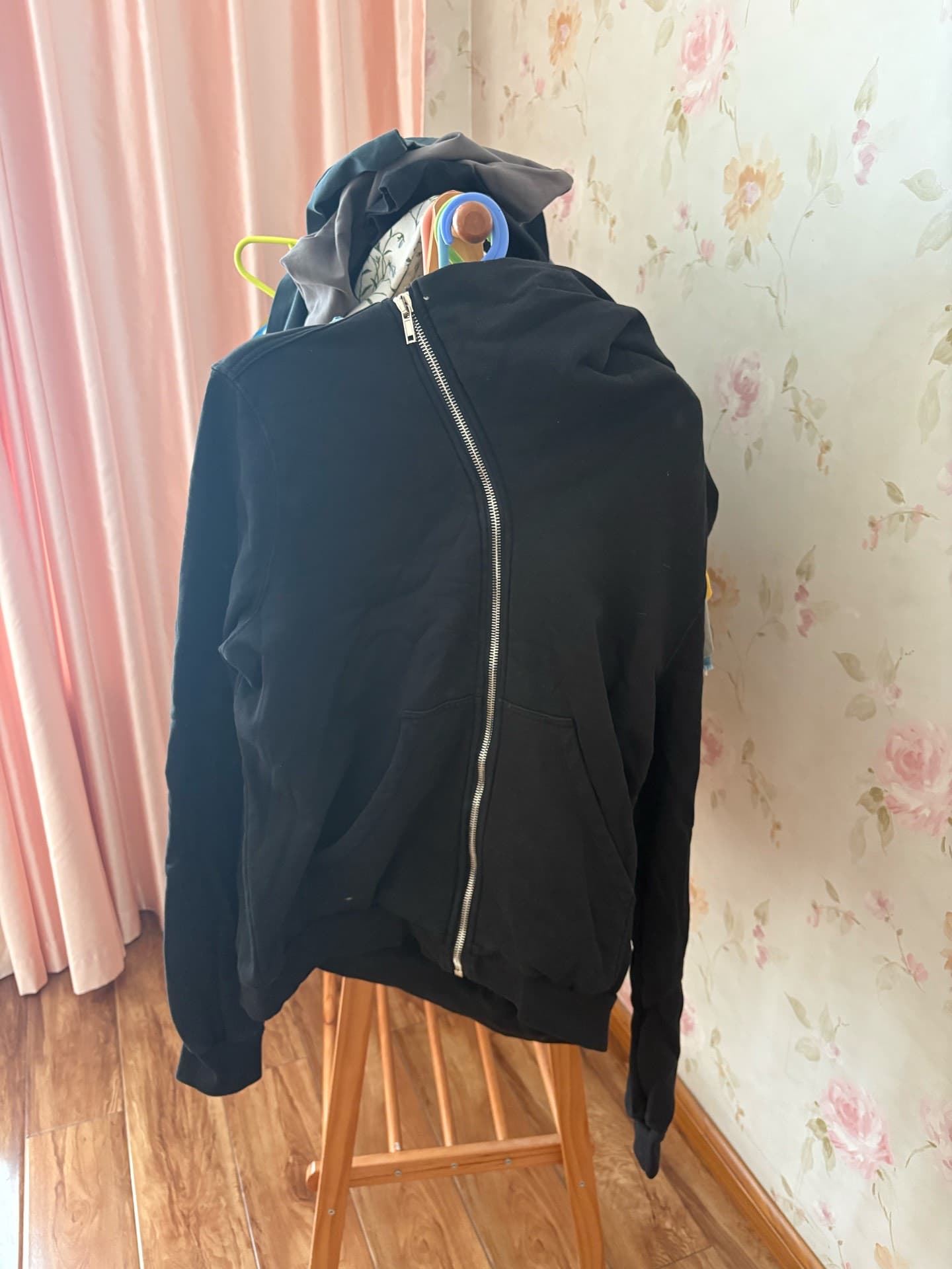 Куртка-свитер с диагональной молнией RICK OWENS black wizard hat, размер L, одинакового фасона для мужчин и женщин