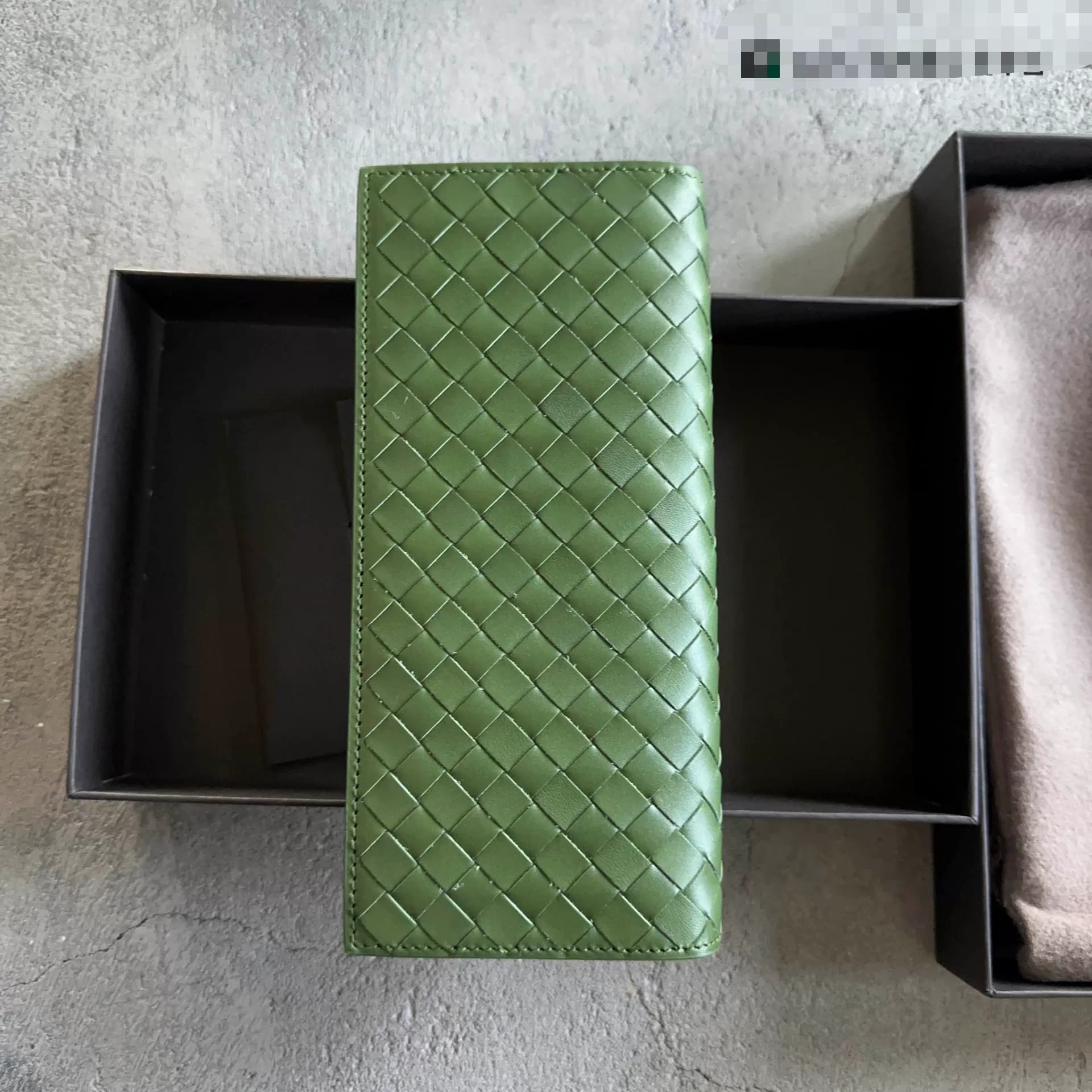 Bottega Veneta/Кошелек-клатч Bottega Veneta, Футляр для карт из плетеной кожи