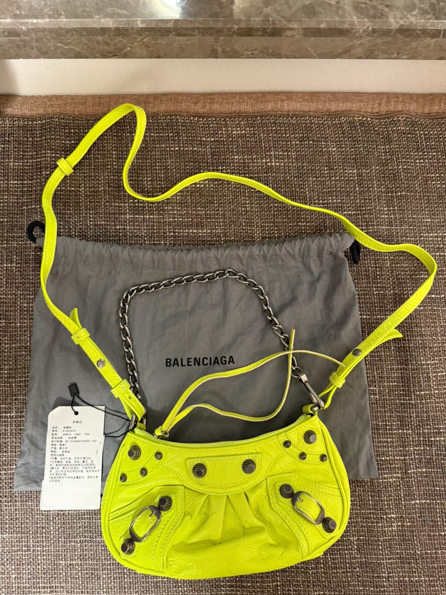 Balenciaga Рюкзак на молнии с заклепками Balenciaga Мини-мотоциклетная сумка