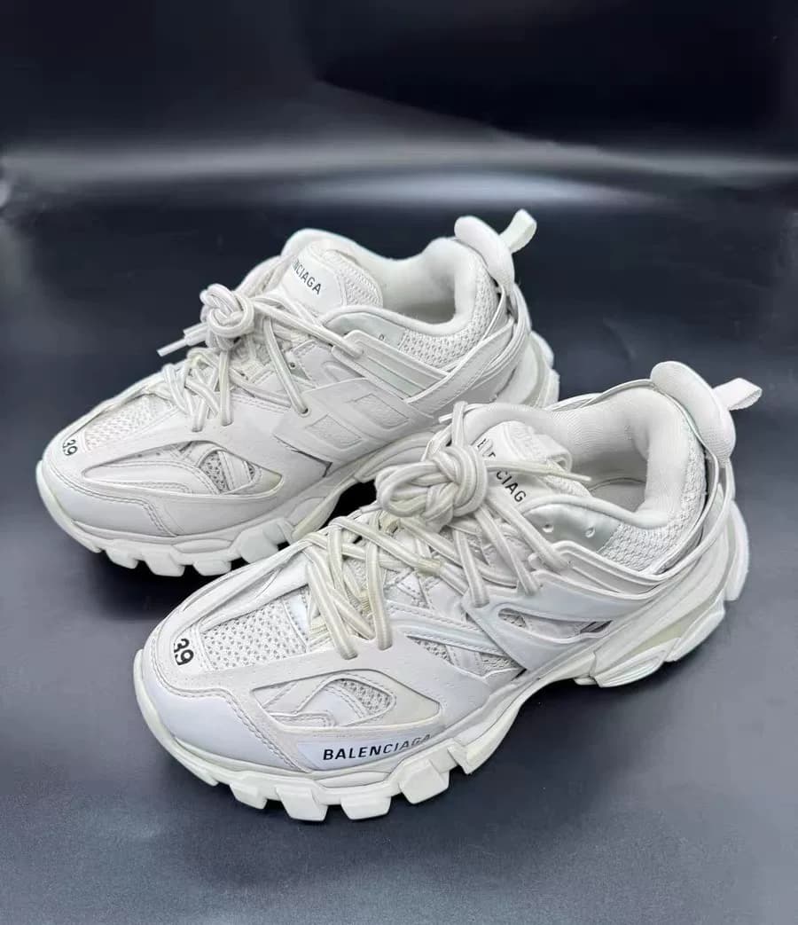 Кроссовки Balenciaga чисто-белого цвета, размер 39