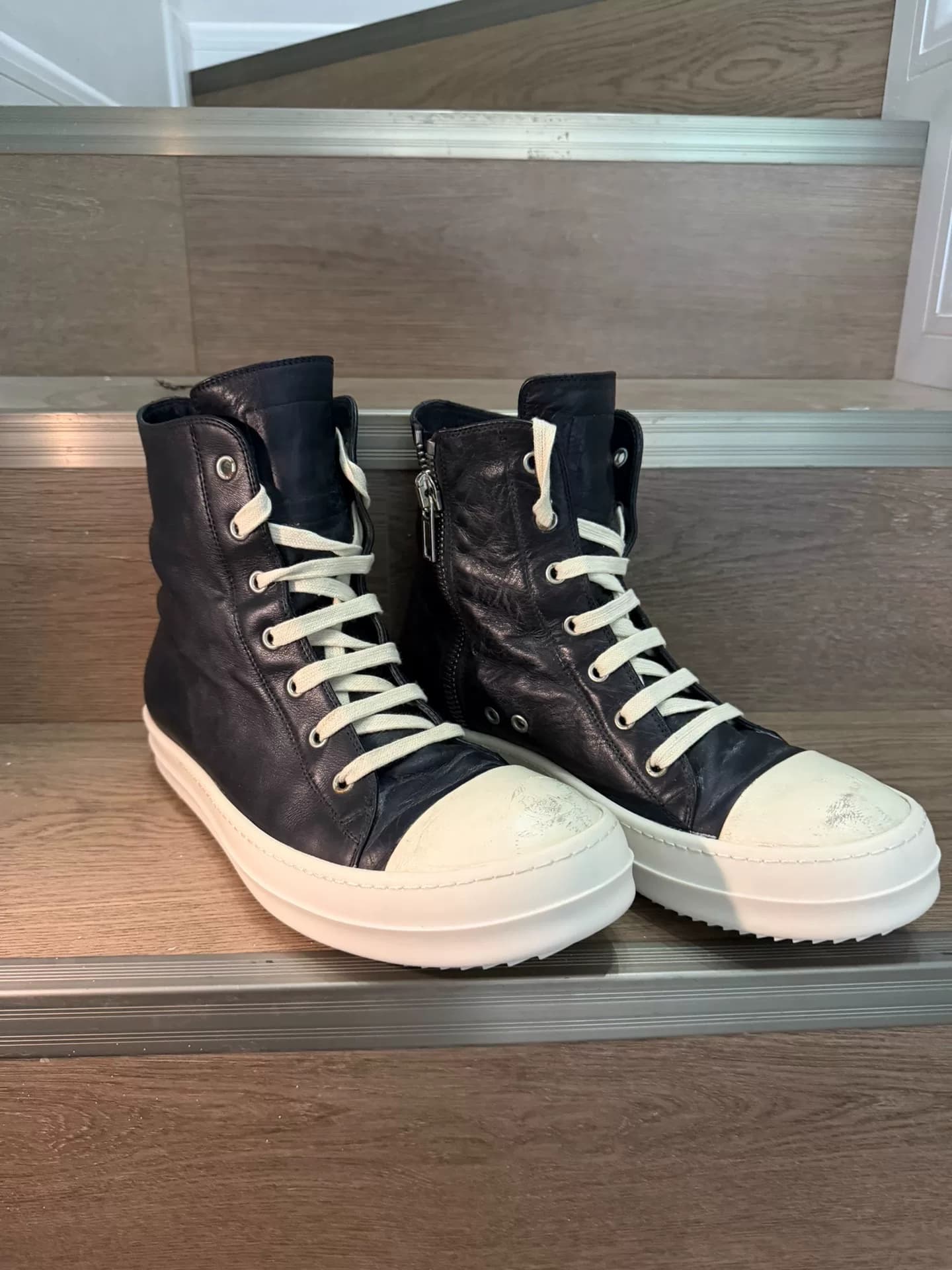 большие кеды converse из кожи rickowens, совершенно новая подошва (без замены подошвы), дефектный носок,