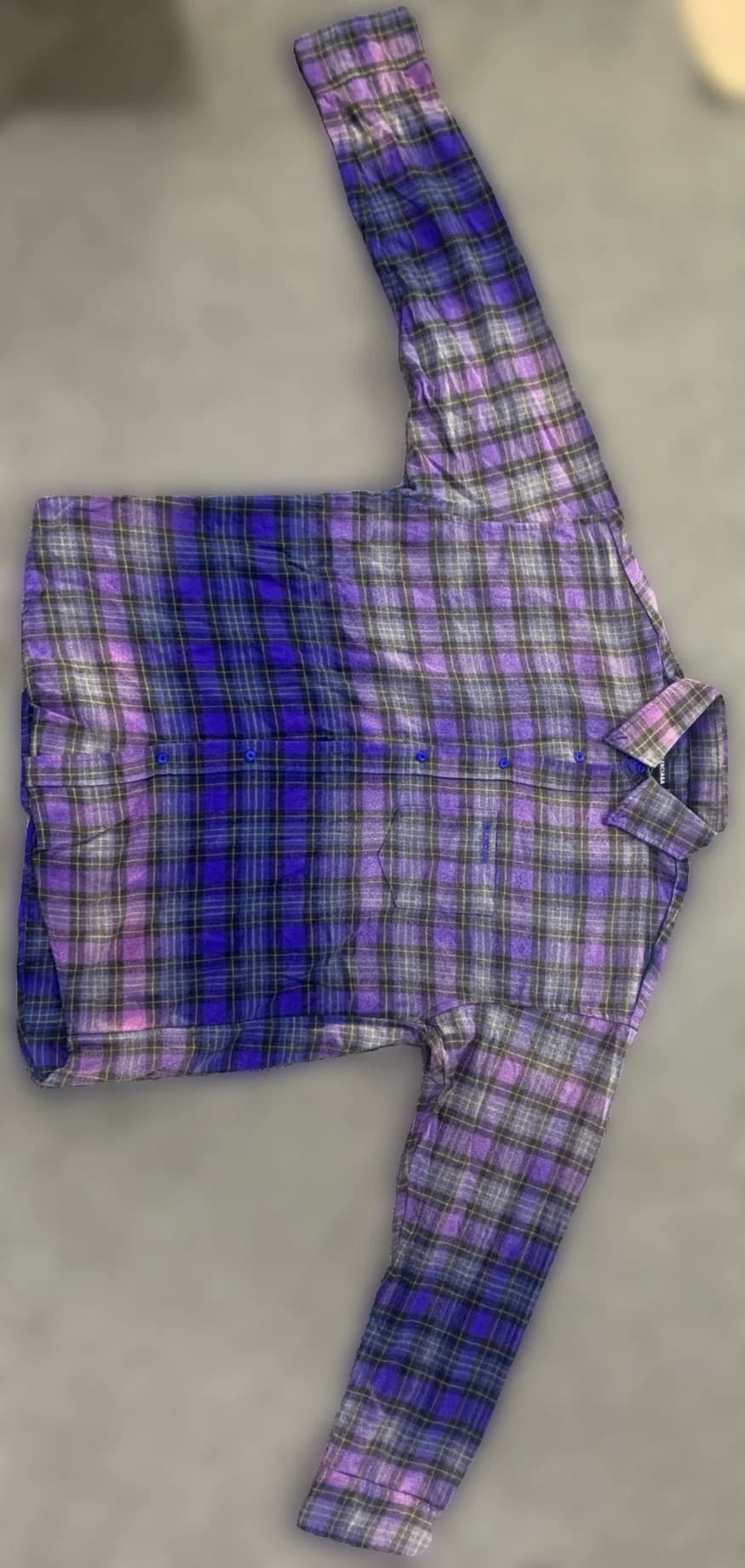 Balenciaga Фиолетовая рубашка в клетку Balenciaga Chen Ze с таким же свободным клетчатым длинным рукавом
