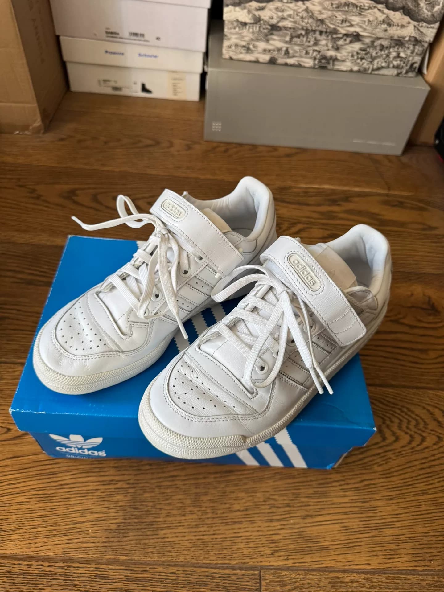 adidas clover retro forum выглядит изысканно