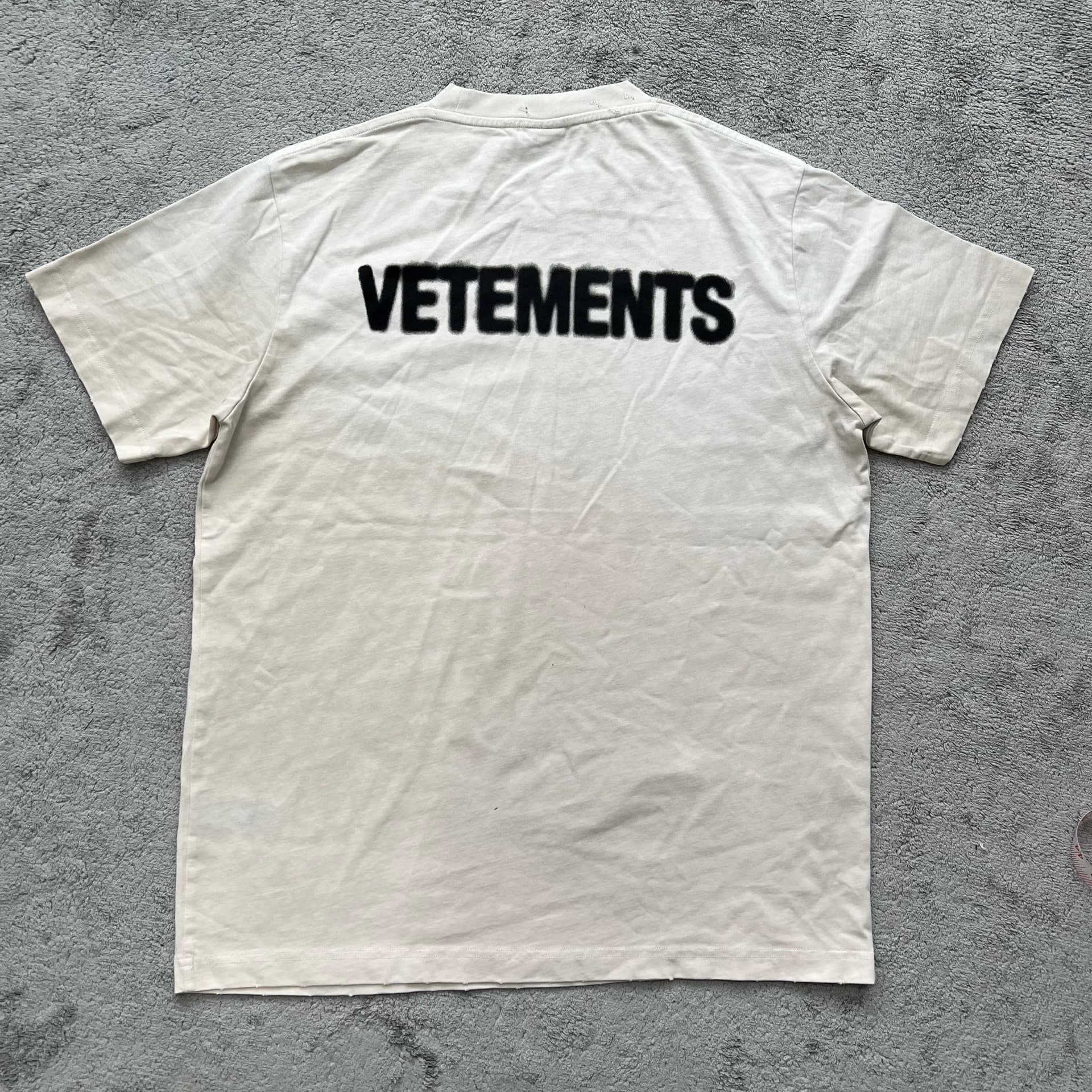 выстиранная блузка с короткими рукавами vetements одинакового фасона для мужчин и женщин
