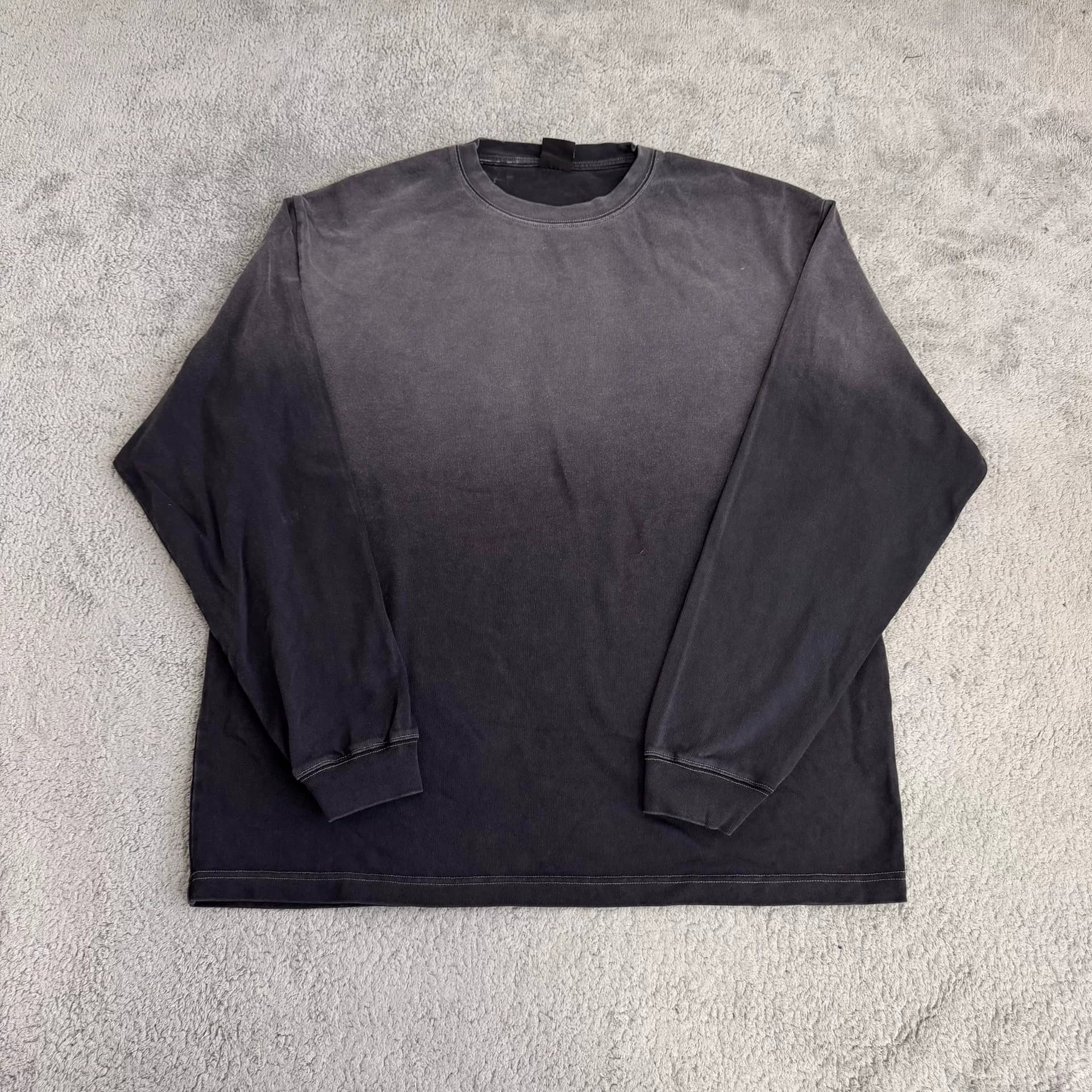 Топ-футболка VETEMENTS с длинными рукавами