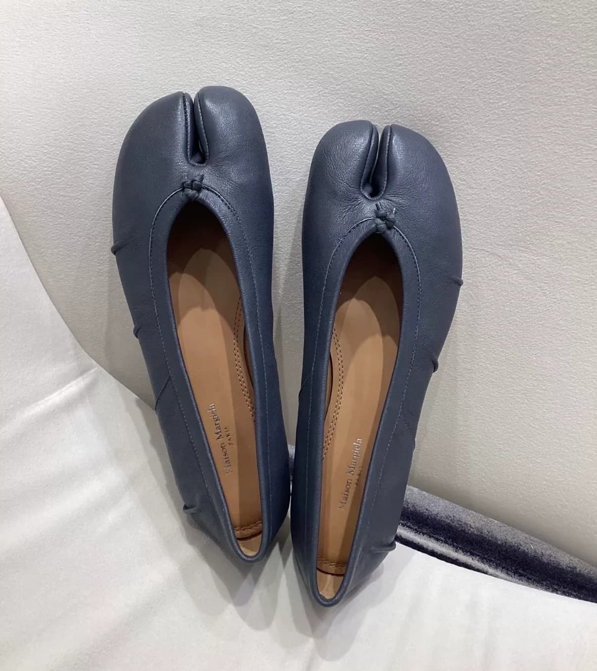 Maison Margiela Tabi Margiela Серая