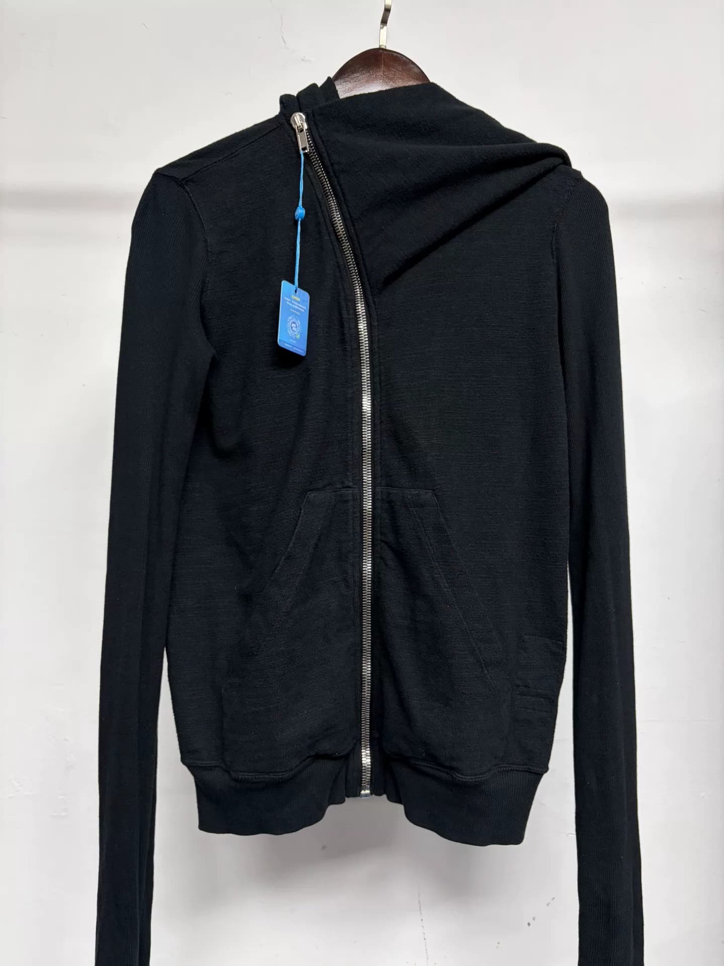 Шляпа волшебника с диагональной молнией RICKOWENS DRKSHDW RO, черная, с капюшоном