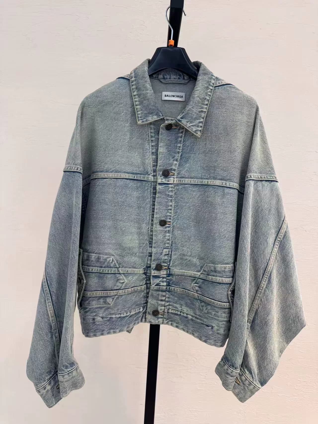 Индивидуальный стиль Balenciaga Синяя джинсовая куртка нестандартной формы Balenciaga