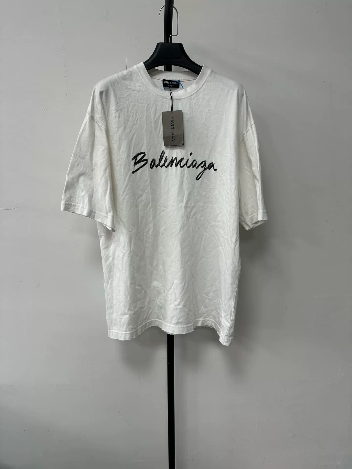 Balenciaga Balenciaga Однотонный логотип с надписью от руки на круглом вырезе