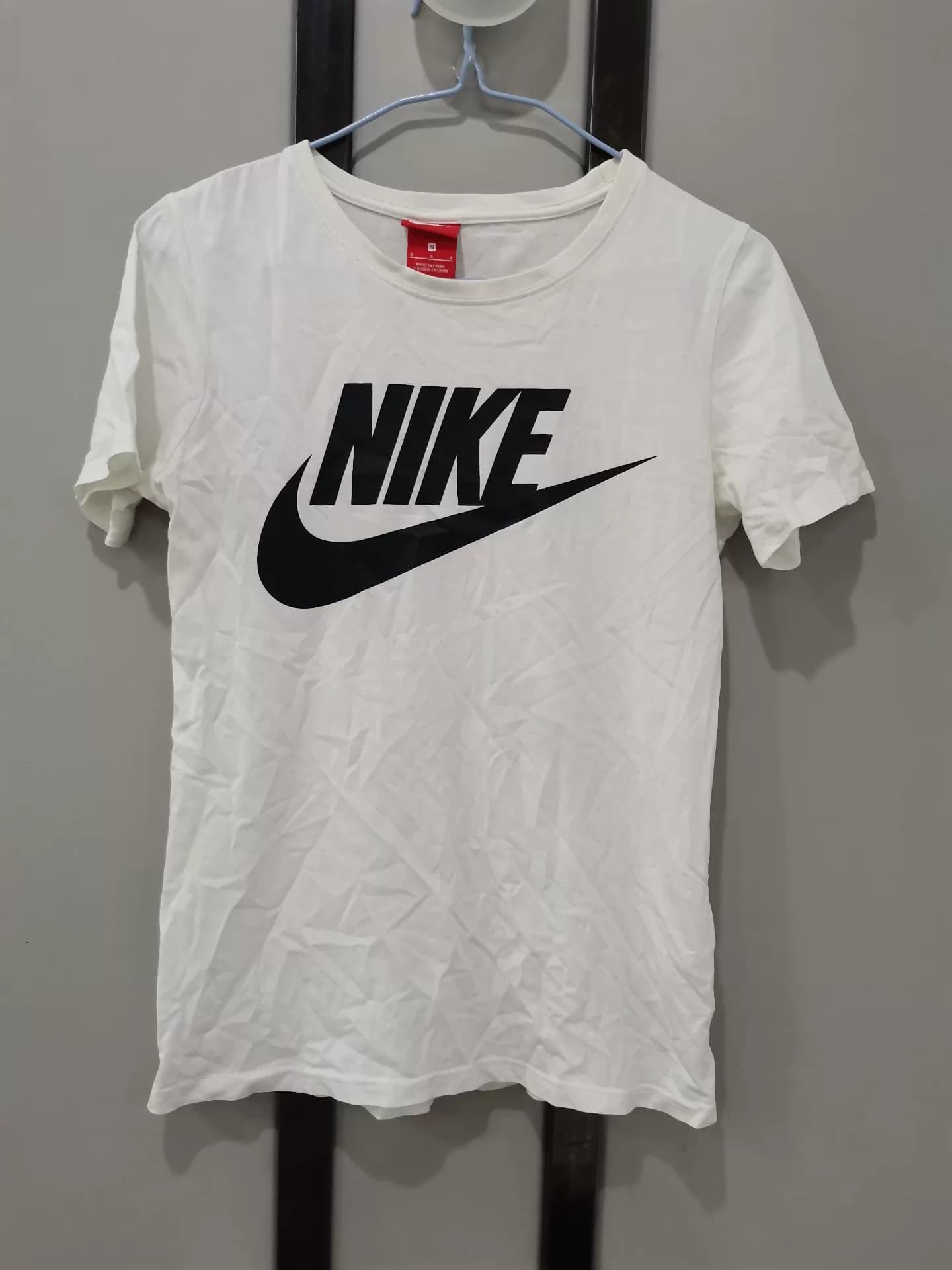 Белая футболка Nike с короткими рукавами, размер S