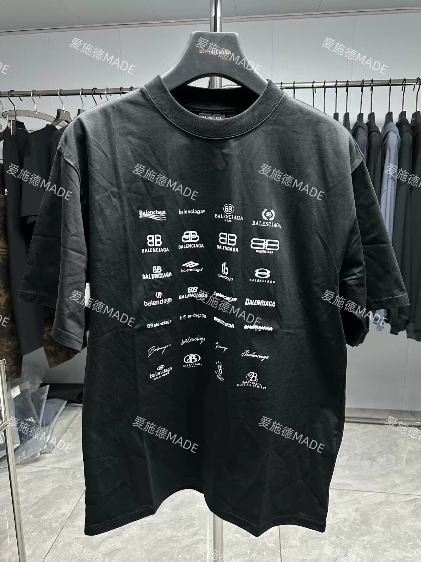 Высококачественный логотип Balenciaga Paris в полном объеме