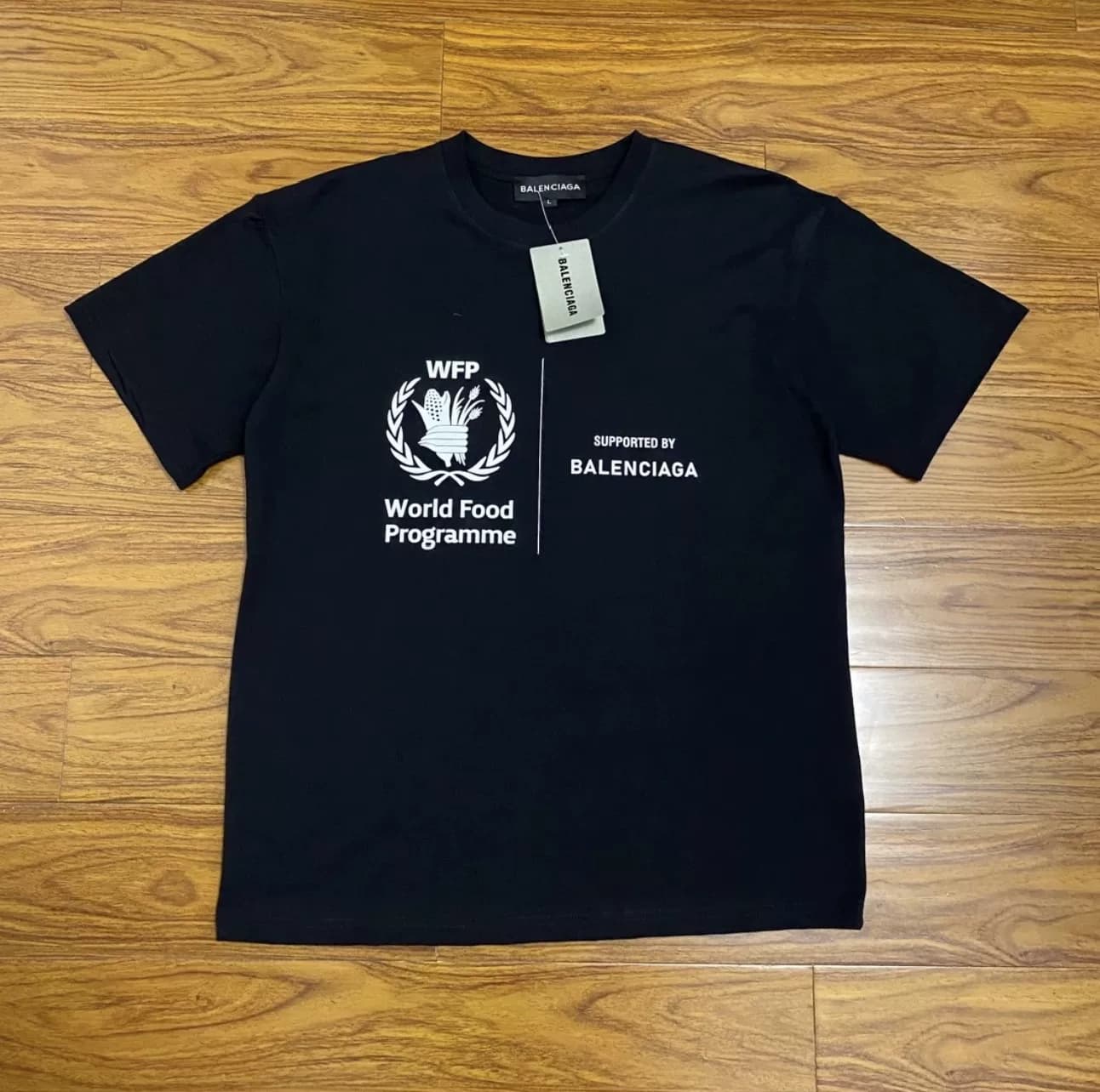 Высококачественная футболка Balenciaga Balenciaga x WFP joint с коротким рукавом,