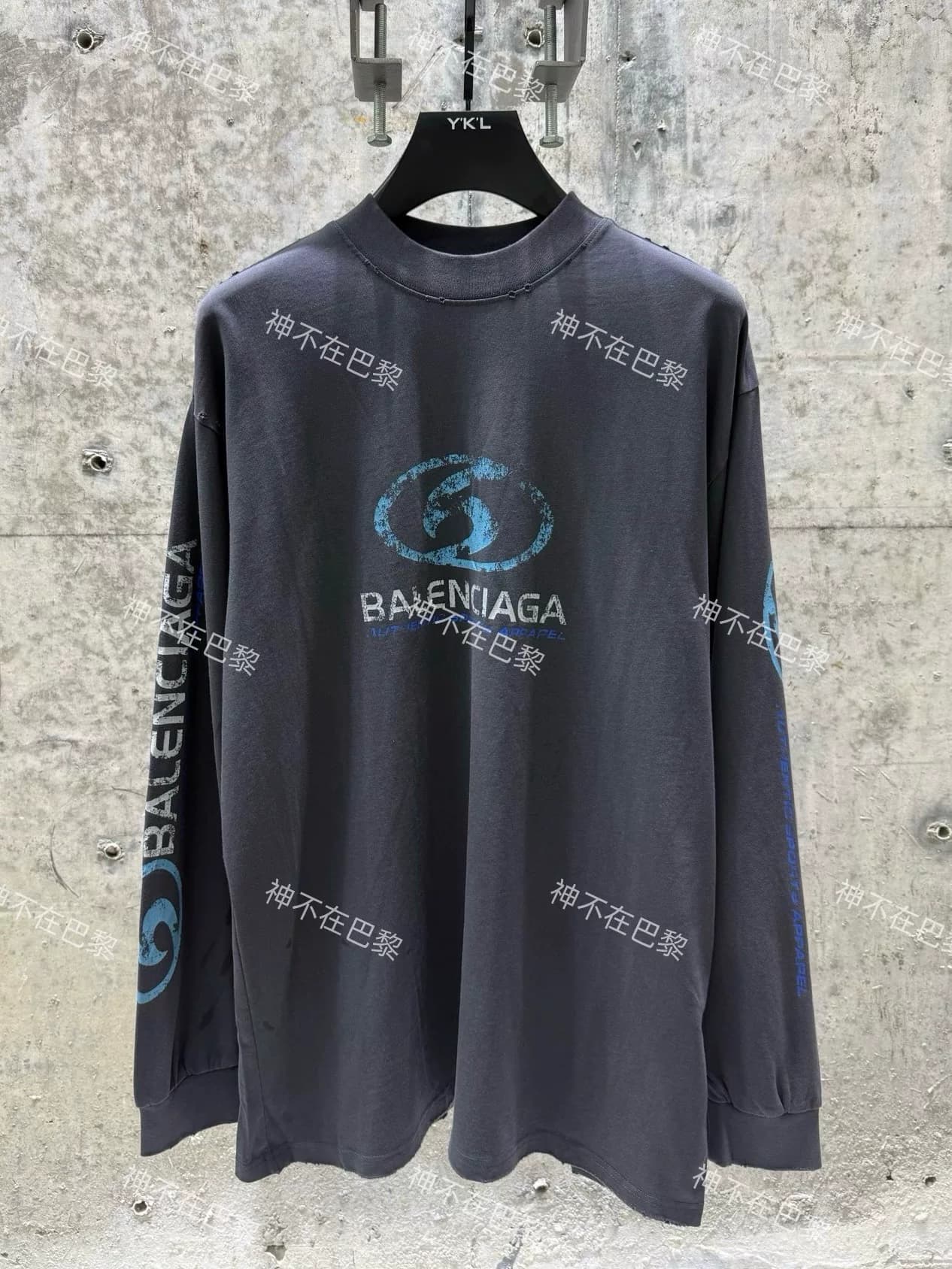 Оригинальная версия футболки Balenciaga Balenciaga fuzzy old с длинными рукавами для серфинга в высоком разрешении