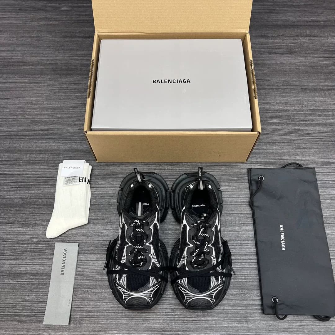 Balenciaga Balenciaga абсолютно новый и старый 3XL десятого поколения черного цвета