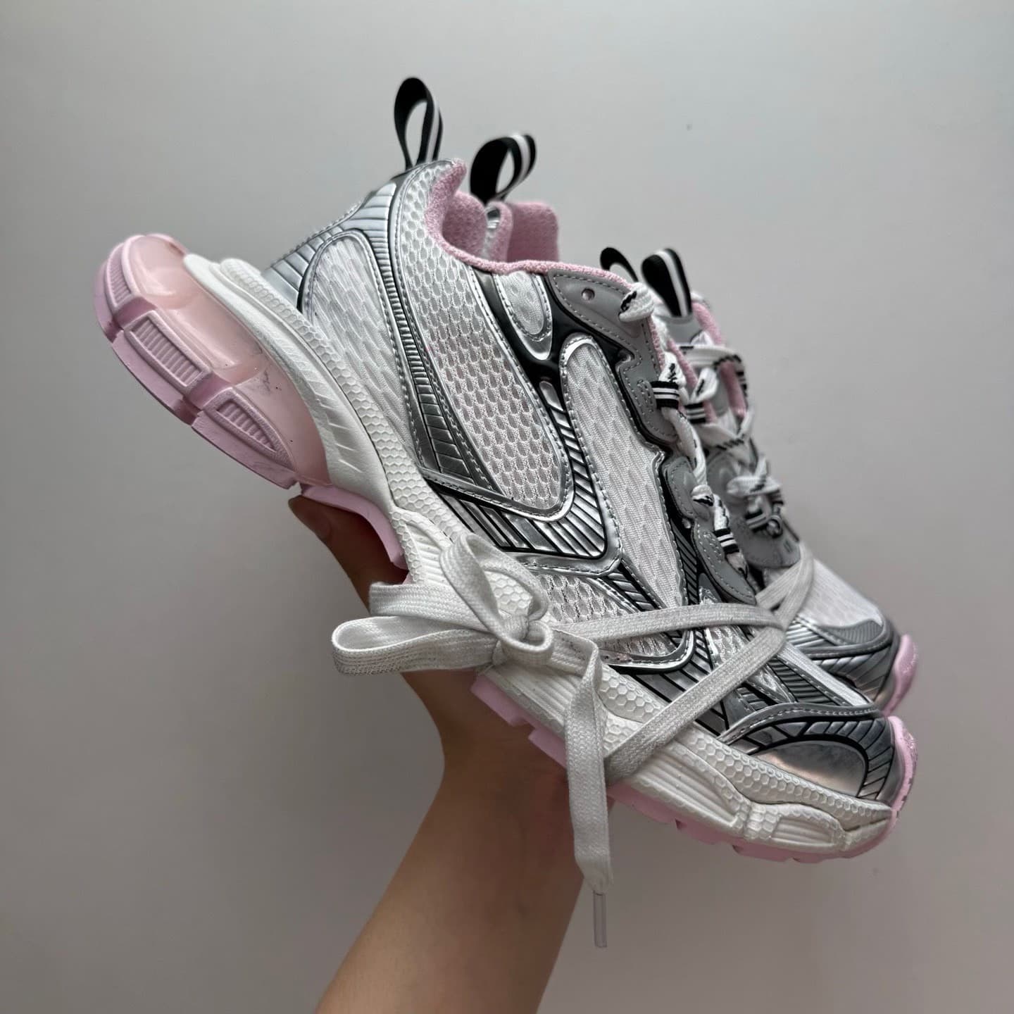Совершенно новый, первоклассный, тщательно отобранный гель Balenciaga Balenciaga 3XL
