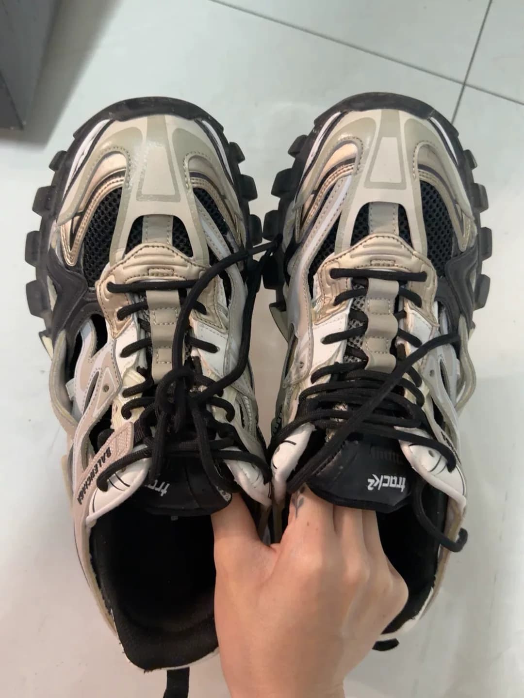 Оригинальная обувь Balenciaga оригинальная колодка за 599 долларов, покупка 42-го размера, неоригинальная износостойкая стелька