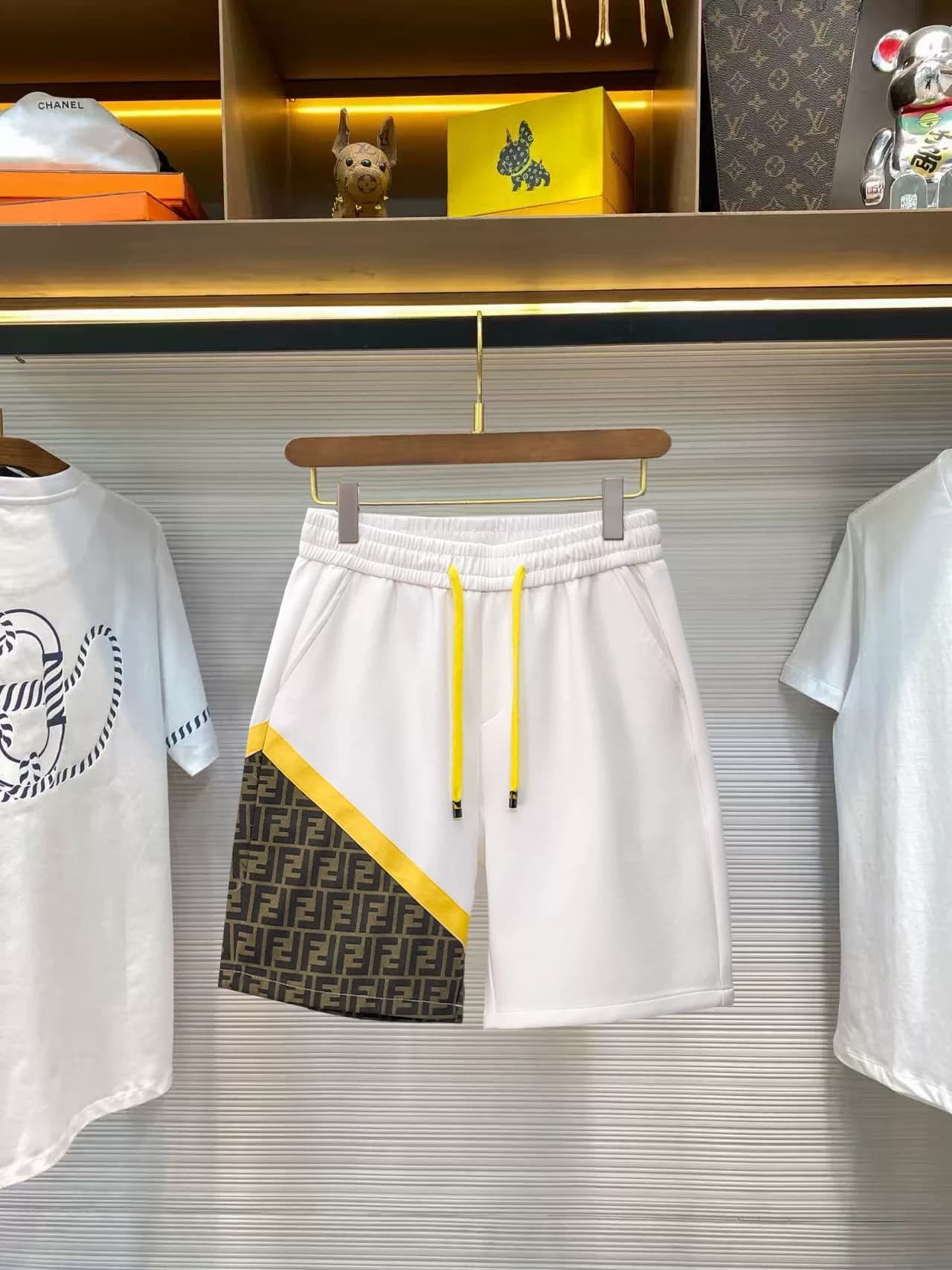 Топовая версия Fendi дополнена тремя стандартами. Летняя новинка 2026 года для мужчин в стиле кэжуал