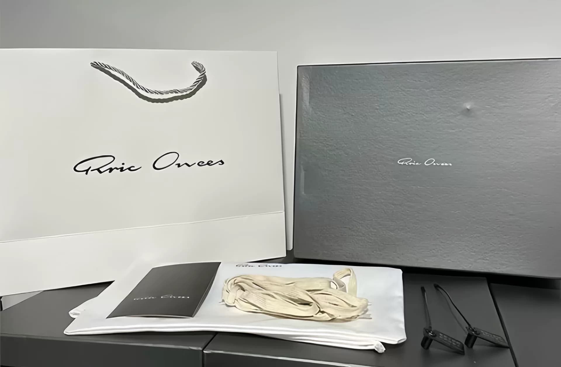 Высокие ботинки Rick Owens Geobart из воловьей кожи со змеиным узором Crowe черного цвета на толстой подошве